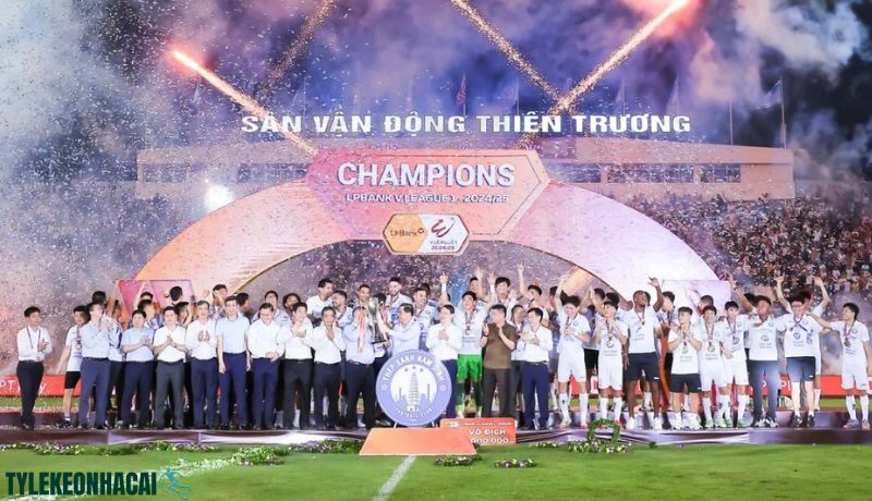 V.League 1 - Giải đấu cao nhất của bóng đá Việt Nam V.League 1 - Giải đấu cao nhất của bóng đá Việt Nam